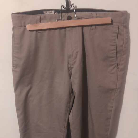 Men's Stretch Chino Pants - Khaki - Picture 12 of 13